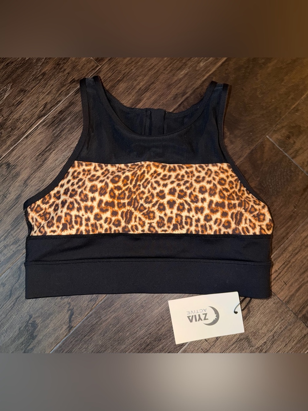 NWT med Zyia sports bra with Leopard Print Panel